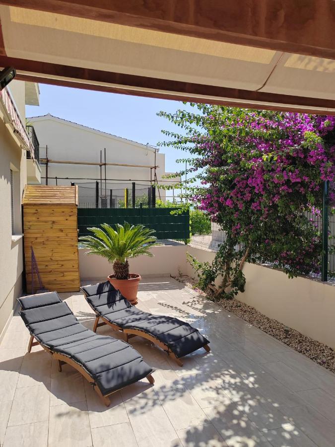 Apartment Miss Tina Трогир Екстериор снимка